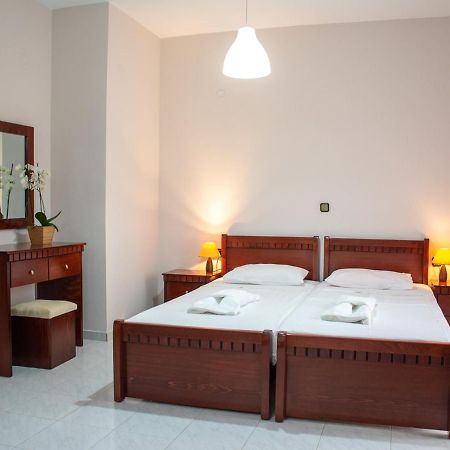 Mokos Rooms Perdika  Exterior photo