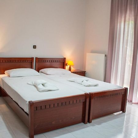 Mokos Rooms Perdika  Exterior photo
