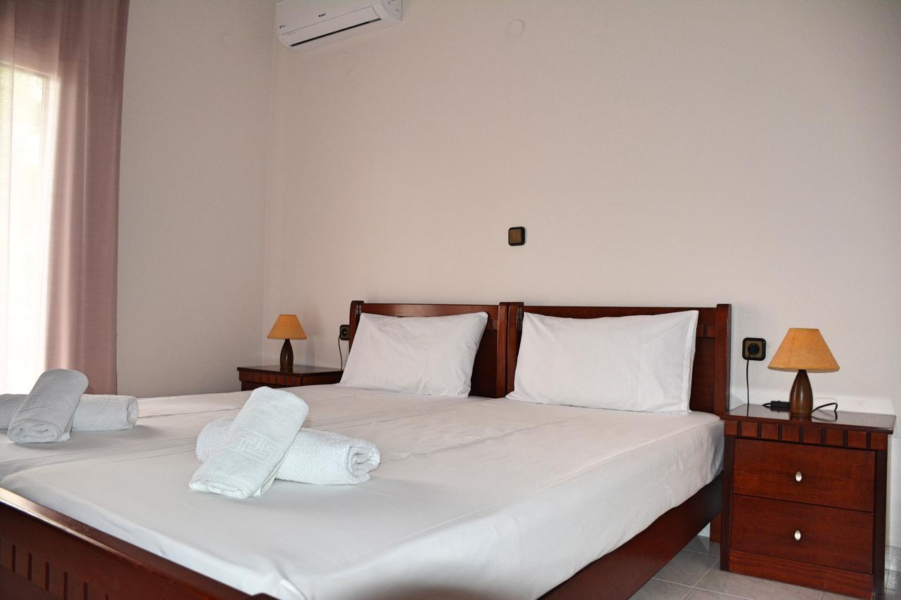 Mokos Rooms Perdika  Exterior photo